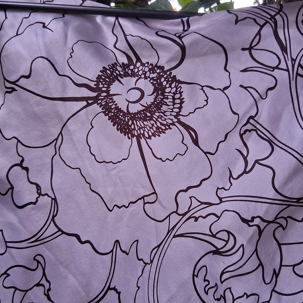 Kenneth Cole Gray and Black Floral Duve